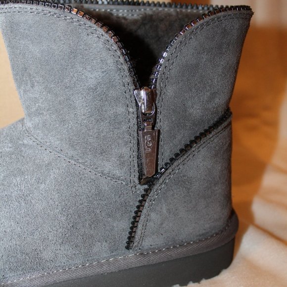 NIB UGG WOMEN'S‎ FLORENCE MINI SUEDE SHEARLING LINED ZIPPER ACCENT ANKLE … - Picture 4 of 9